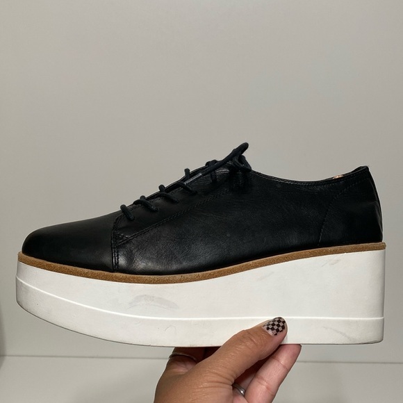 Steve Madden Kimber Platform Oxford Leather Shoes - Picture 10 of 15